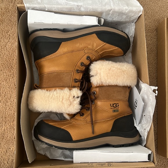 UGG Adirondack Boots III - Picture 5 of 5